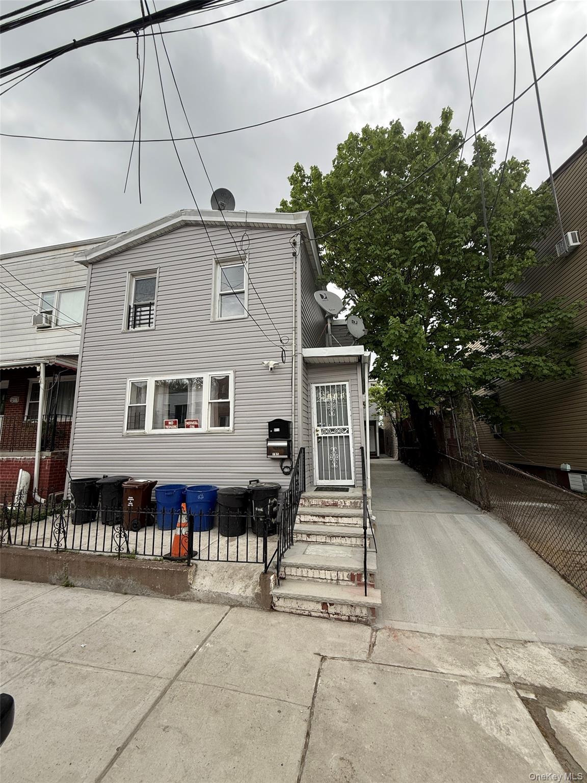 9113 77th St, Woodhaven NY 11421