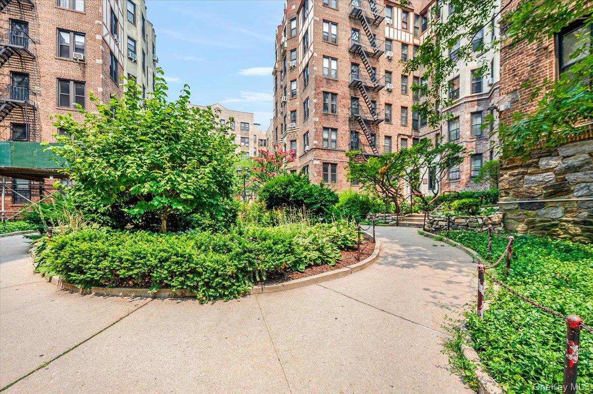 758 Brady Court Unit 214, Bronx NY 10462