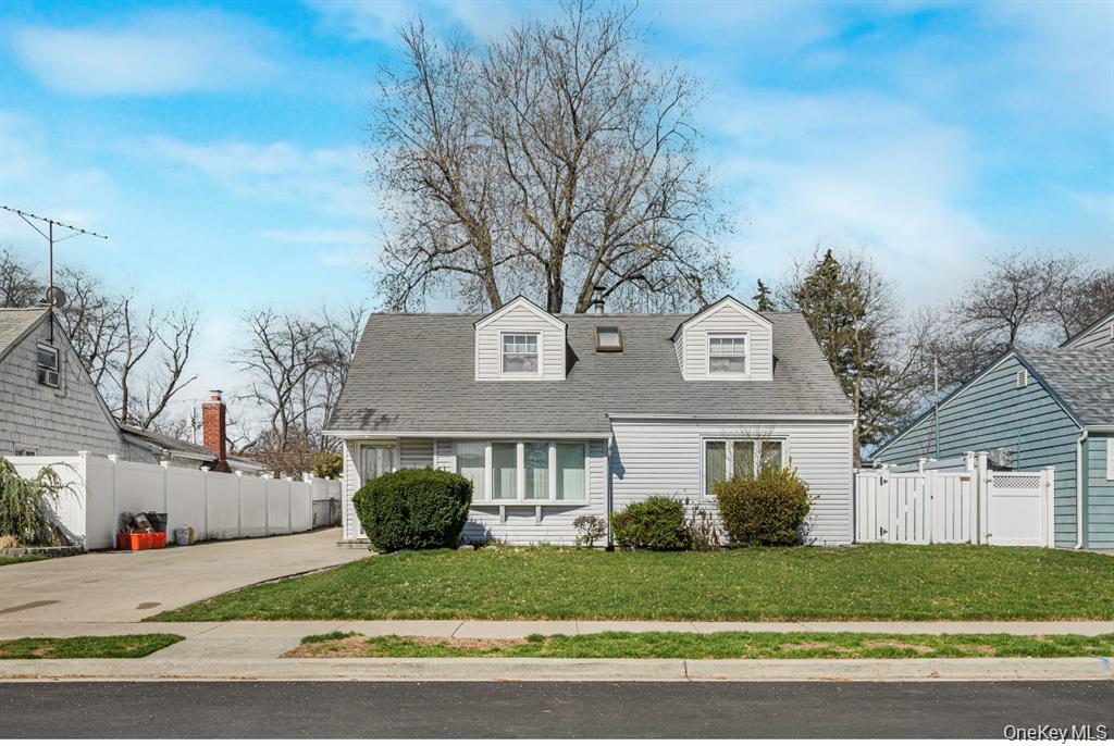 758 Wyngate Drive, Valley Stream NY 11580