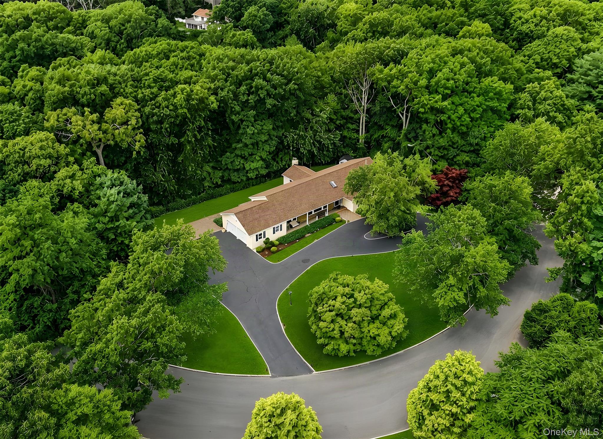 10 Williamsburg Drive, Northport NY 11768