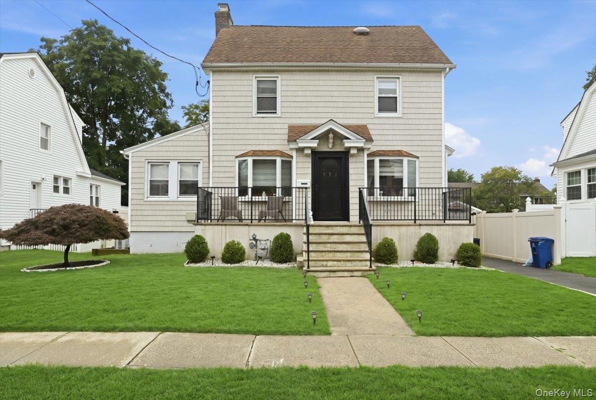 351 Hewlett Parkway, Hewlett NY 11557