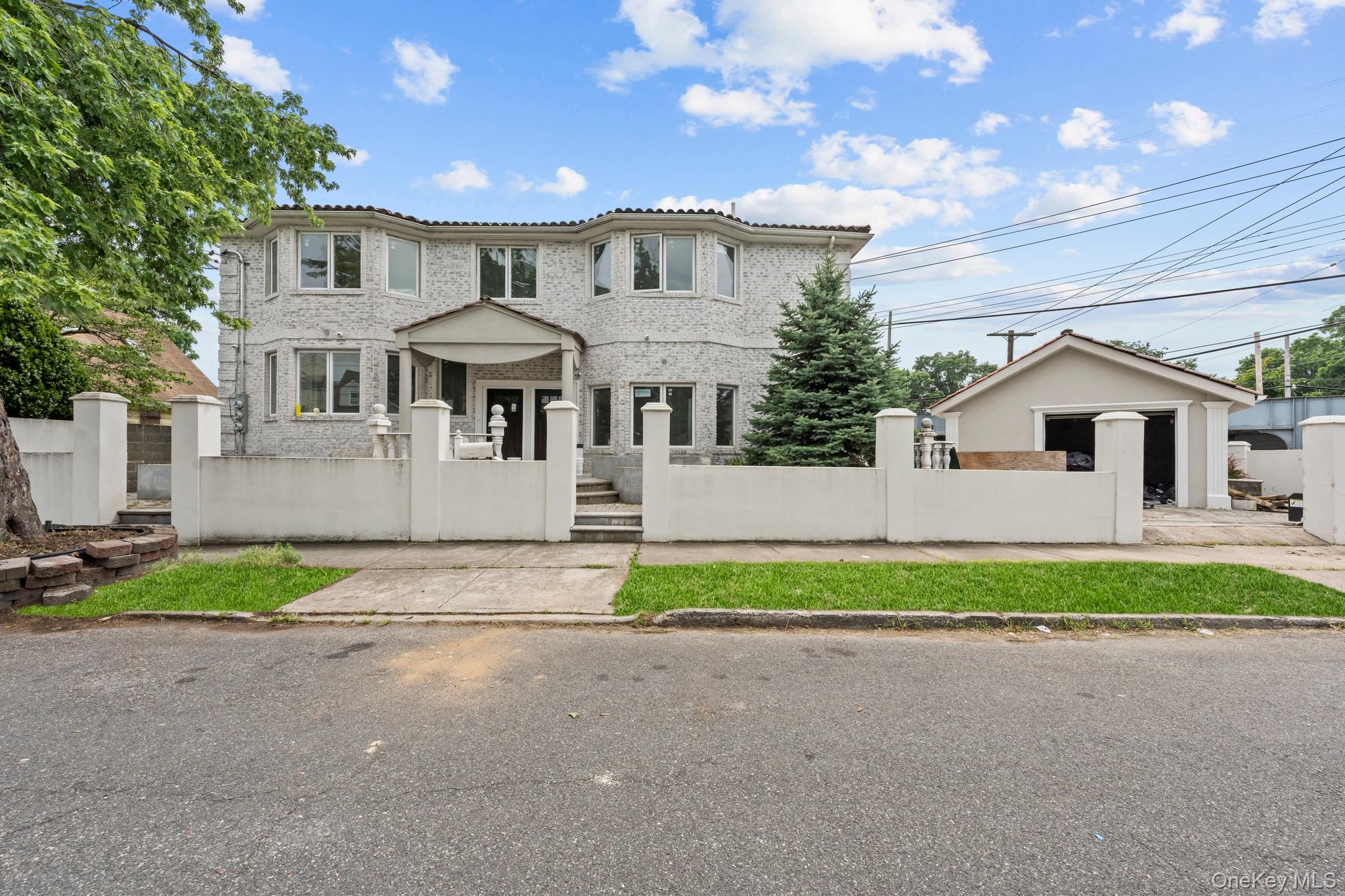 21908 138th Road, Laurelton NY 11413