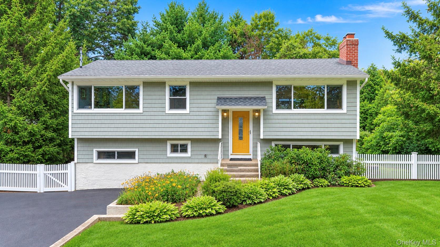 34 Forest Avenue, Lake Grove NY 11755
