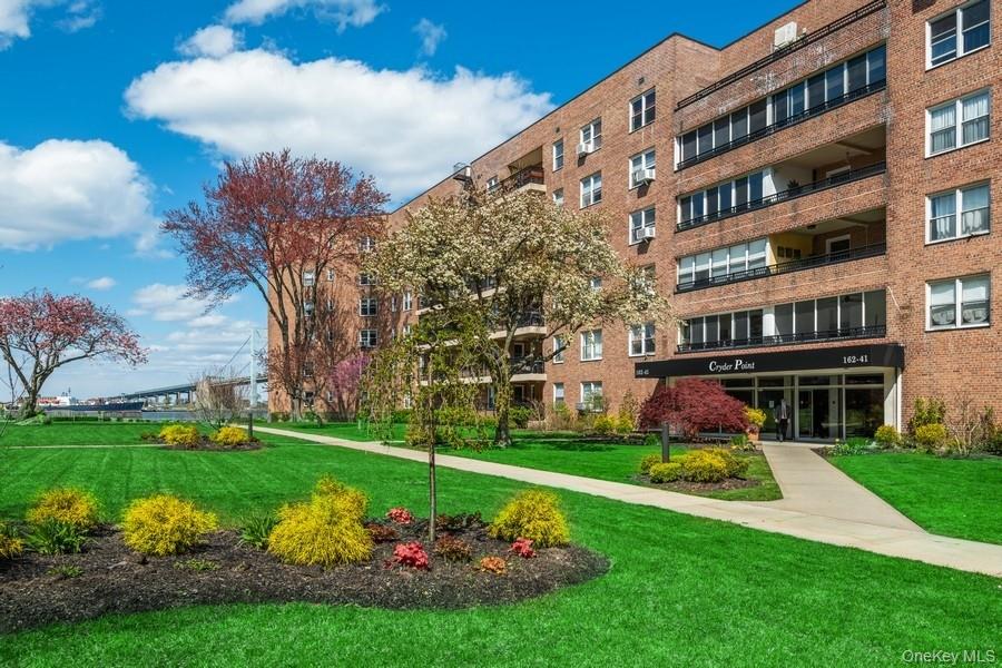 162-41 Powells Cove Boulevard Unit 1G, Beechhurst NY 11357