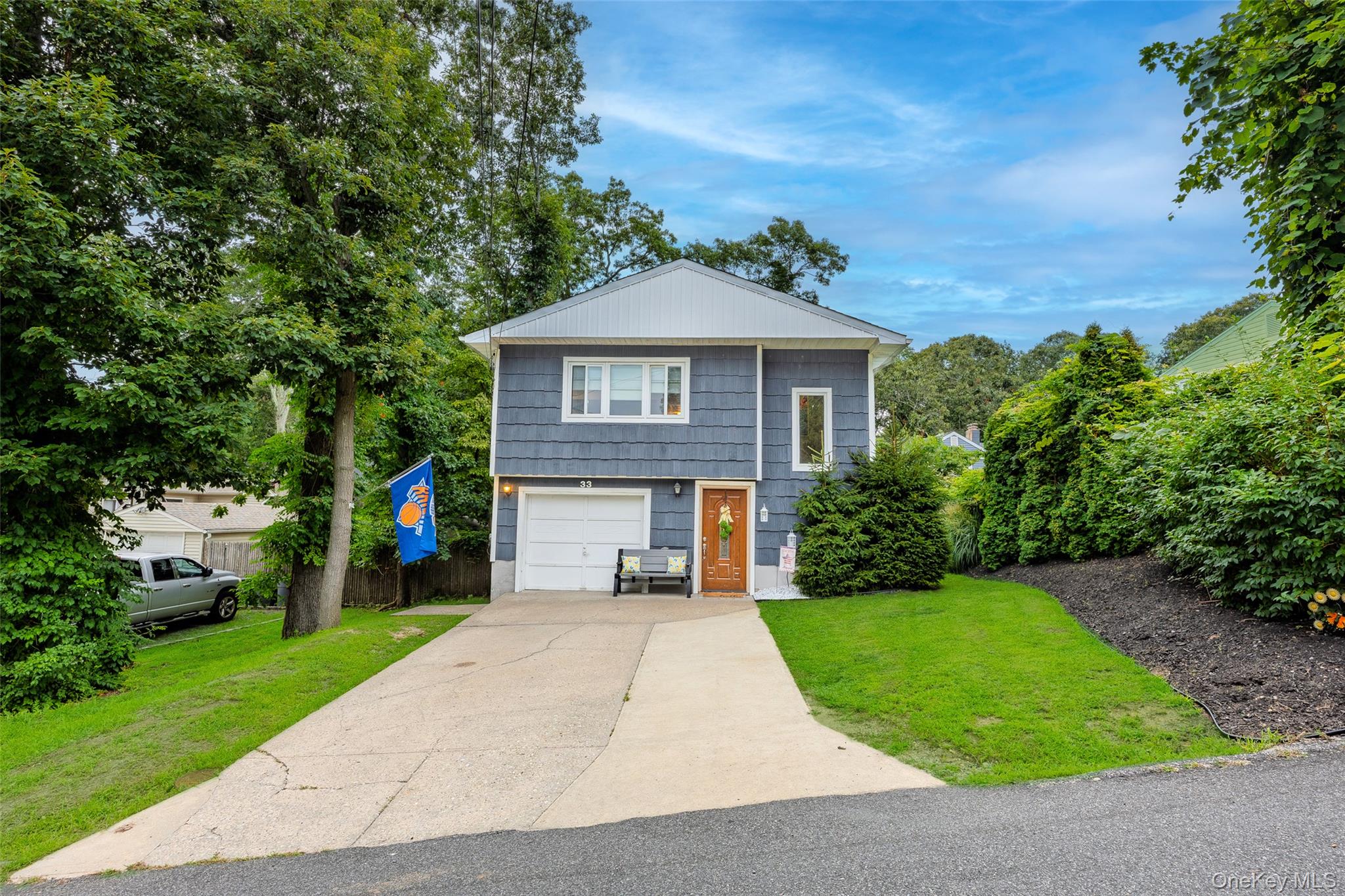 33 Manhasset Road, Sound Beach NY 11789