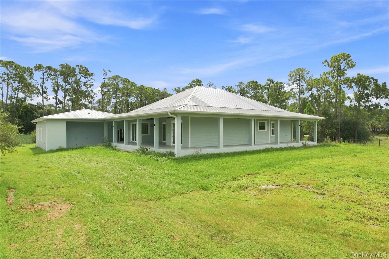 8146 Tropicaire, Call Listing Agent FL 34291