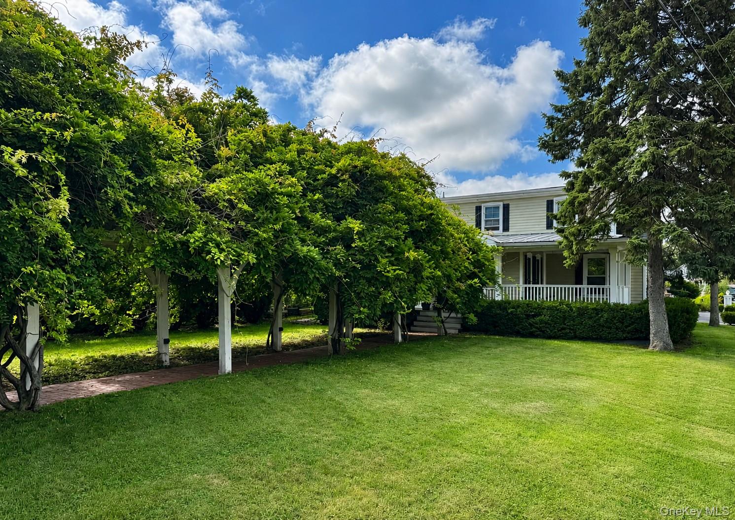 15 Esopus Avenue, Kingston NY 12401