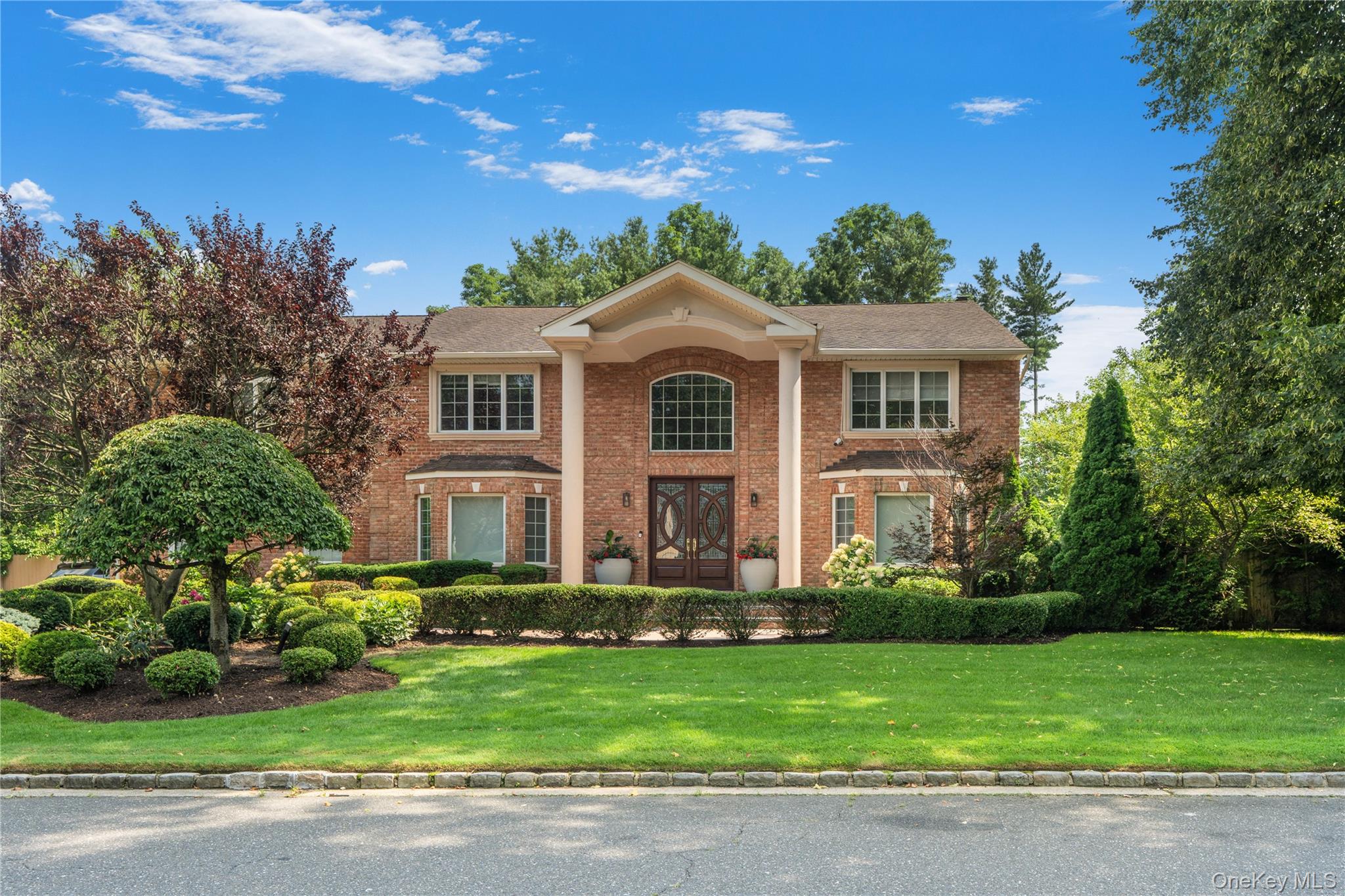 20 Stirrup Lane, Muttontown NY 11791