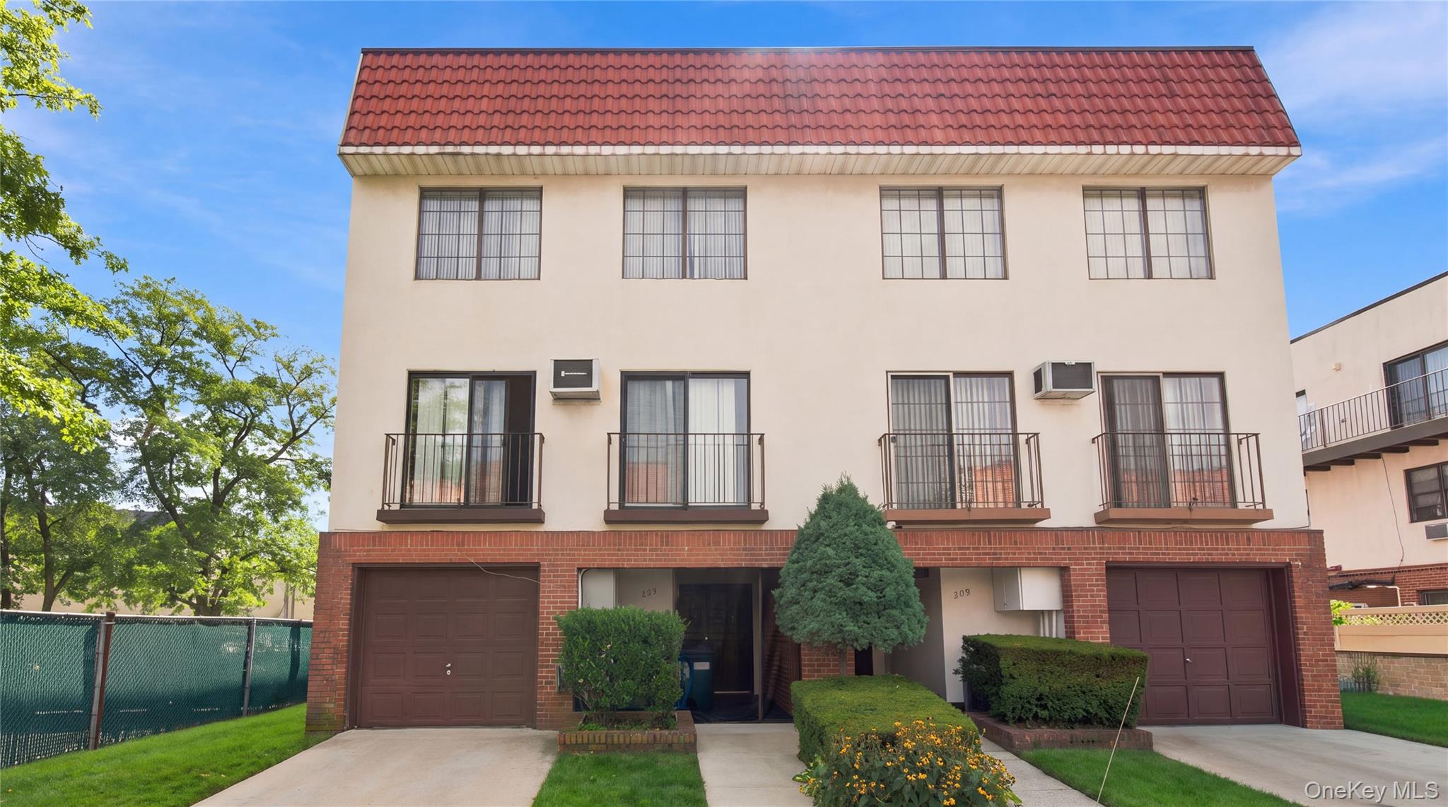3-27 128th Street Unit 21D, College Point NY 11356