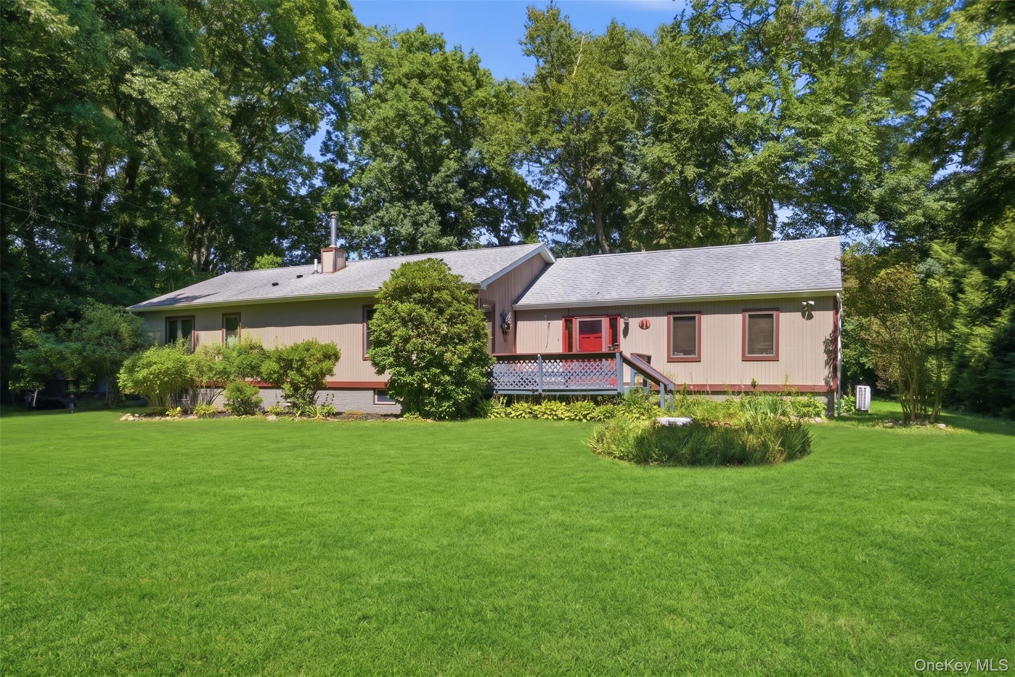 41 Penny Lane, Highland NY 12528