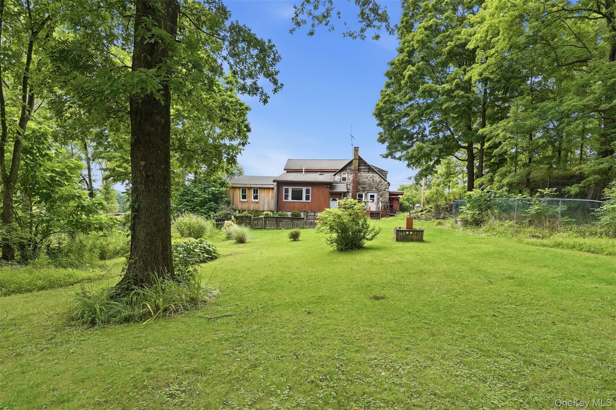 574 State Route 32 N, Esopus NY 12561