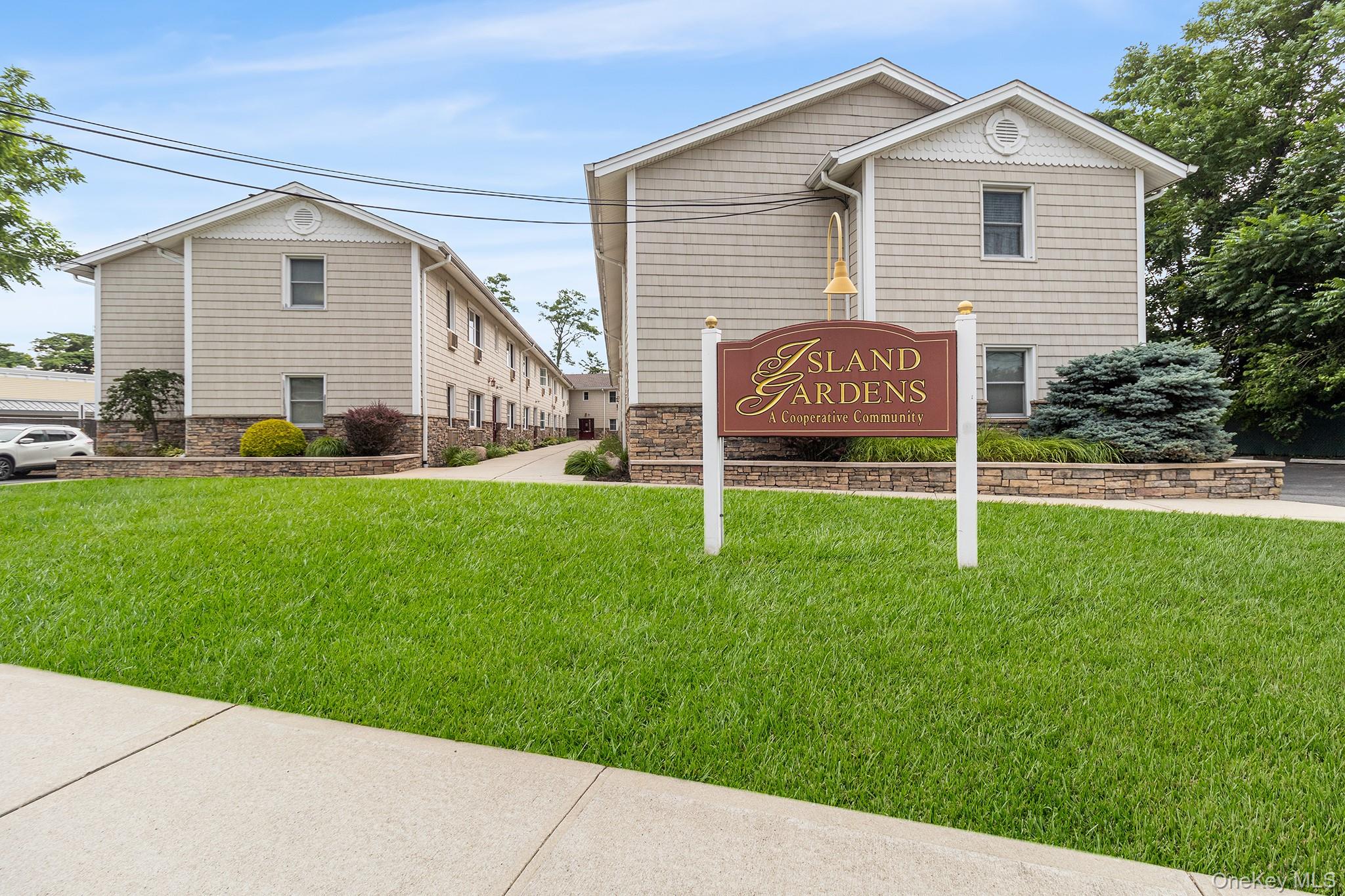 490 Main Street Unit A7, Farmingdale NY 11735