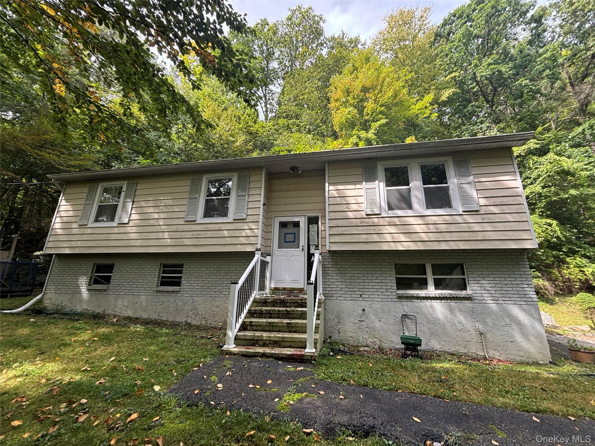 205 Canopus Hollow Road, Putnam Valley NY 10579