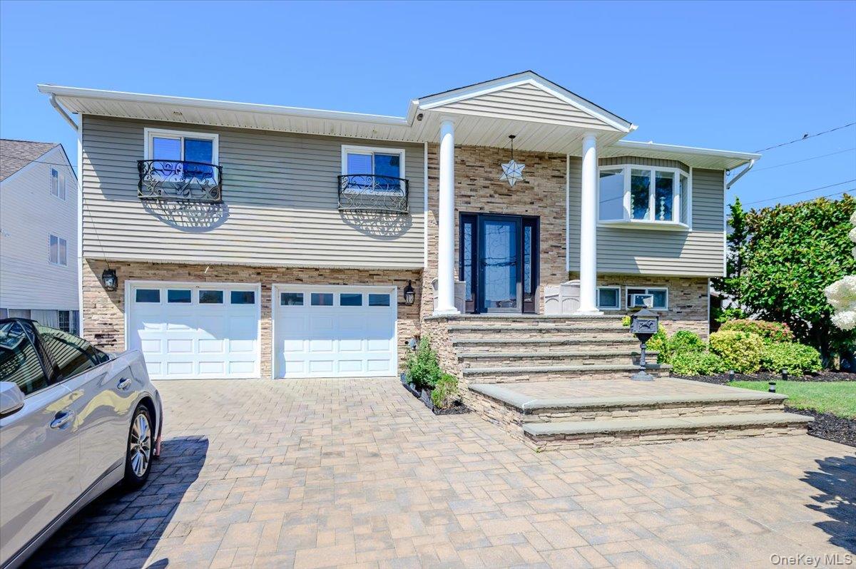 3897 Darby Lane, Seaford NY 11783