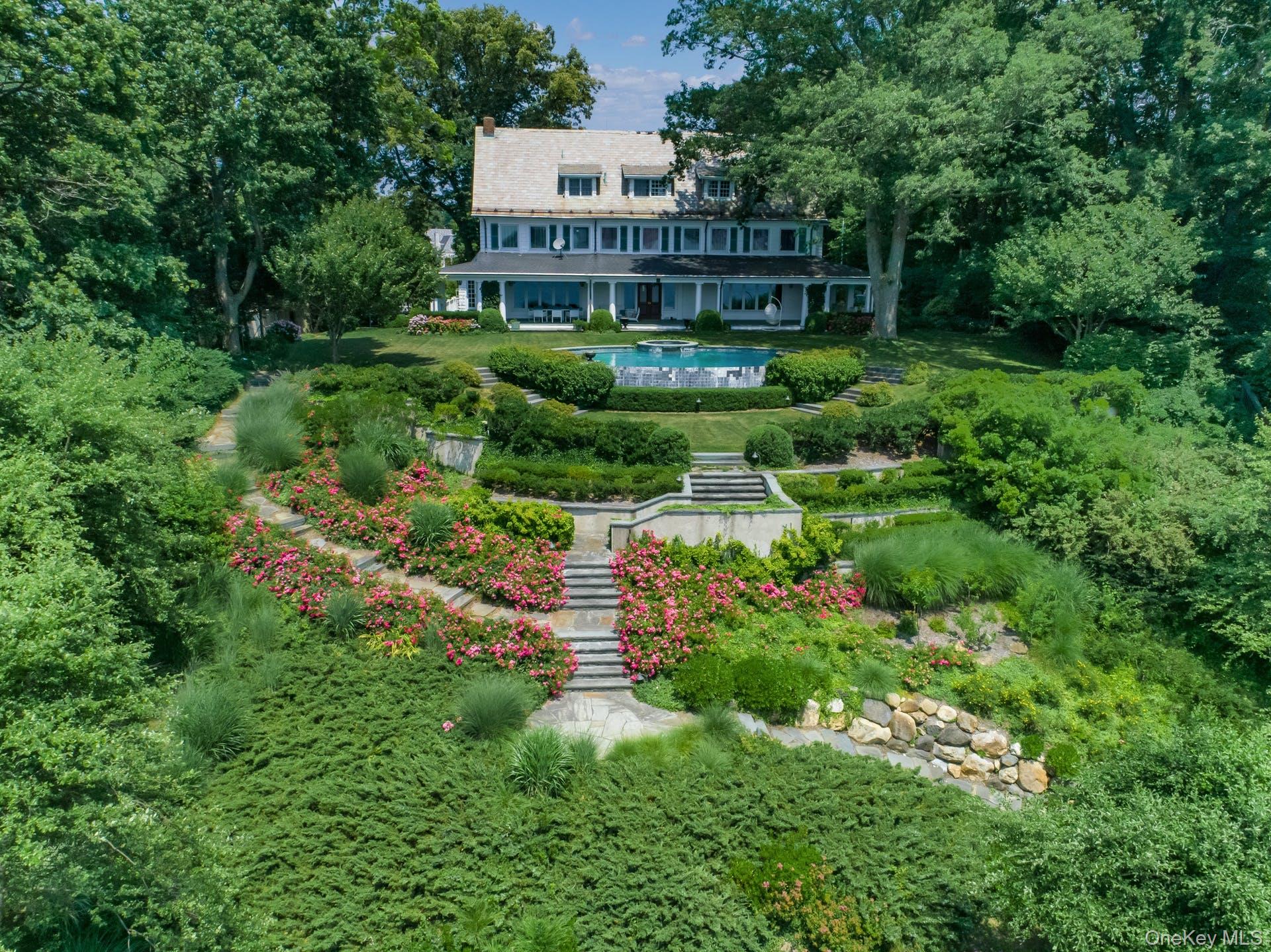 10 Hicks Lane, Port Washington NY 11050