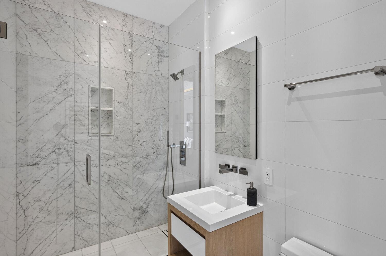 305 E 61ST Street Unit 702, Manhattan NY 10065