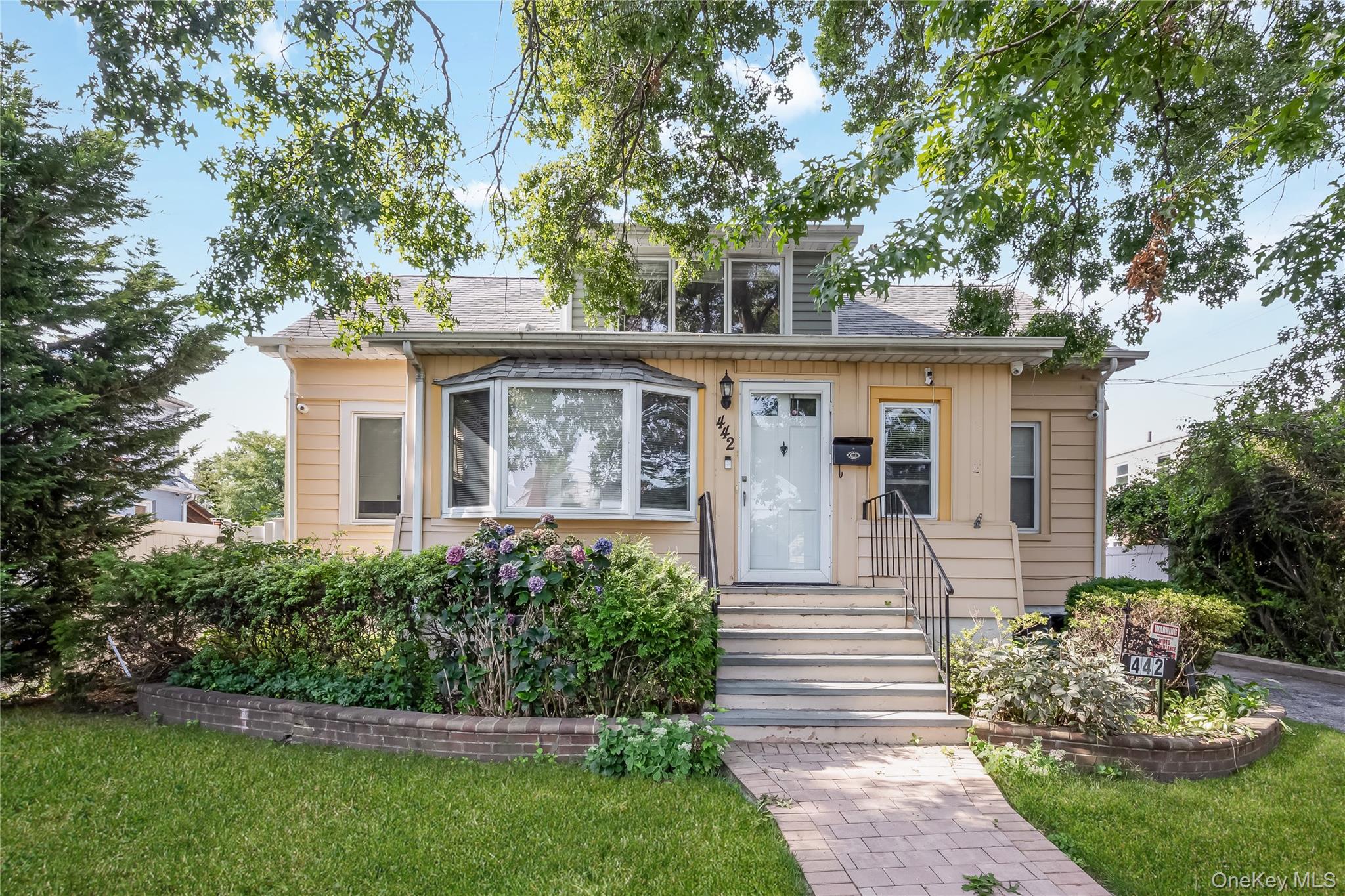 442 Cedar Street, Uniondale NY 11553