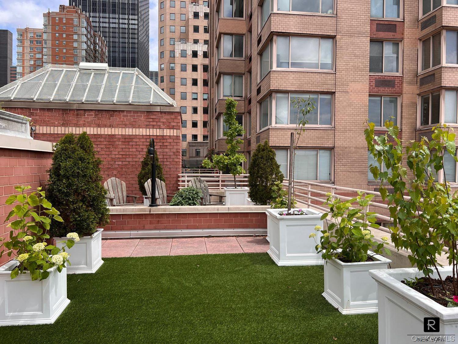 350 West 50th Street Unit 6-I, Manhattan NY 10019