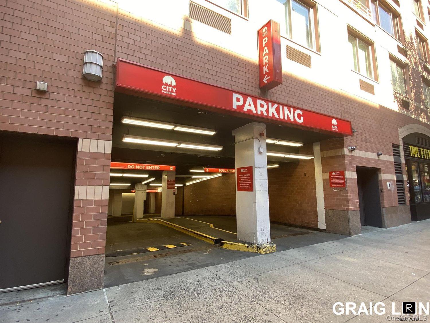 350 West 50th Street Unit 6-I, Manhattan NY 10019