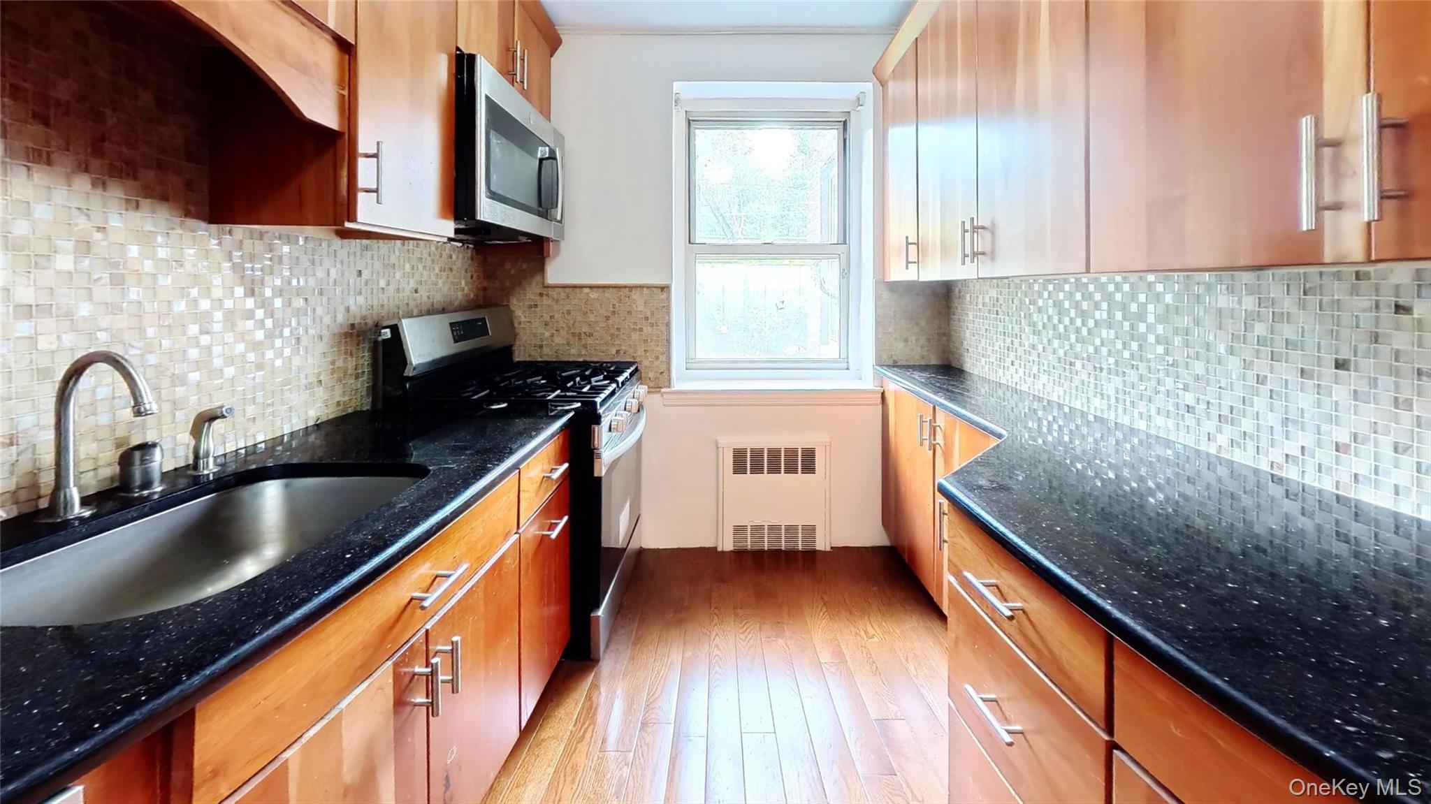 7502 Austin Street Unit 2G, Forest Hills NY 11375