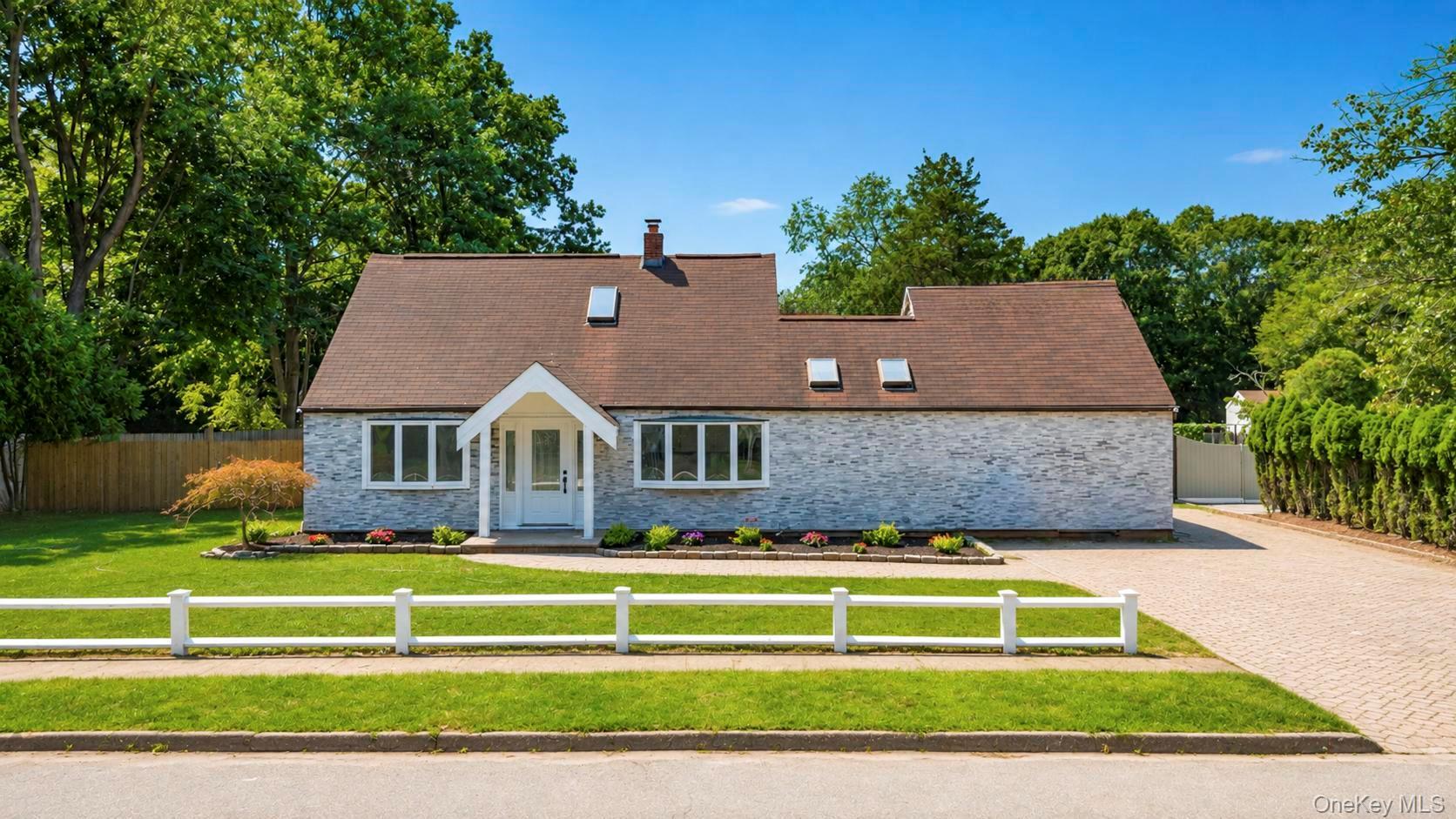 36 Fifty Acre Road S, Smithtown NY 11787