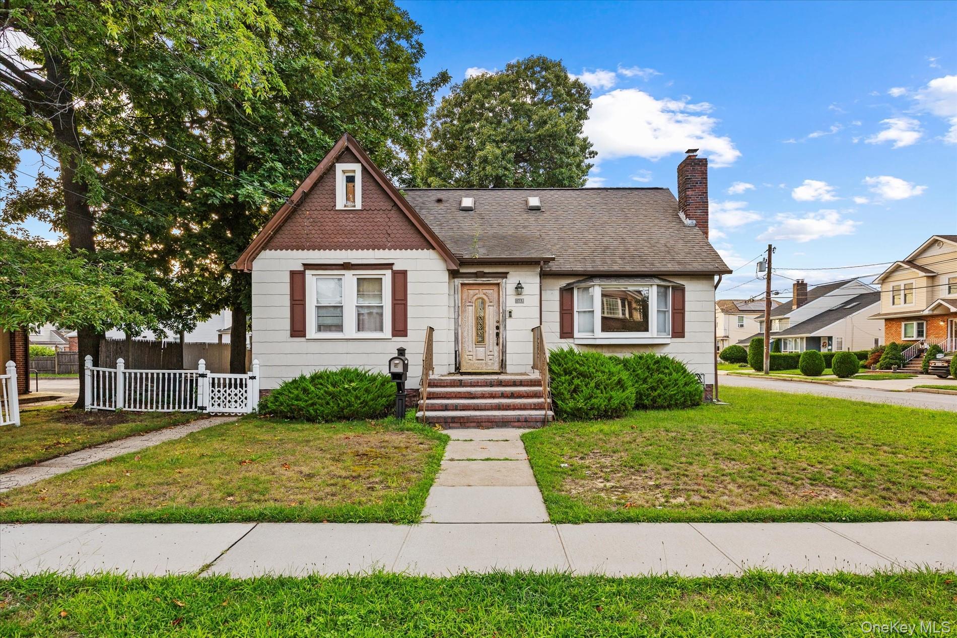50 Manor Road, Valley Stream NY 11580