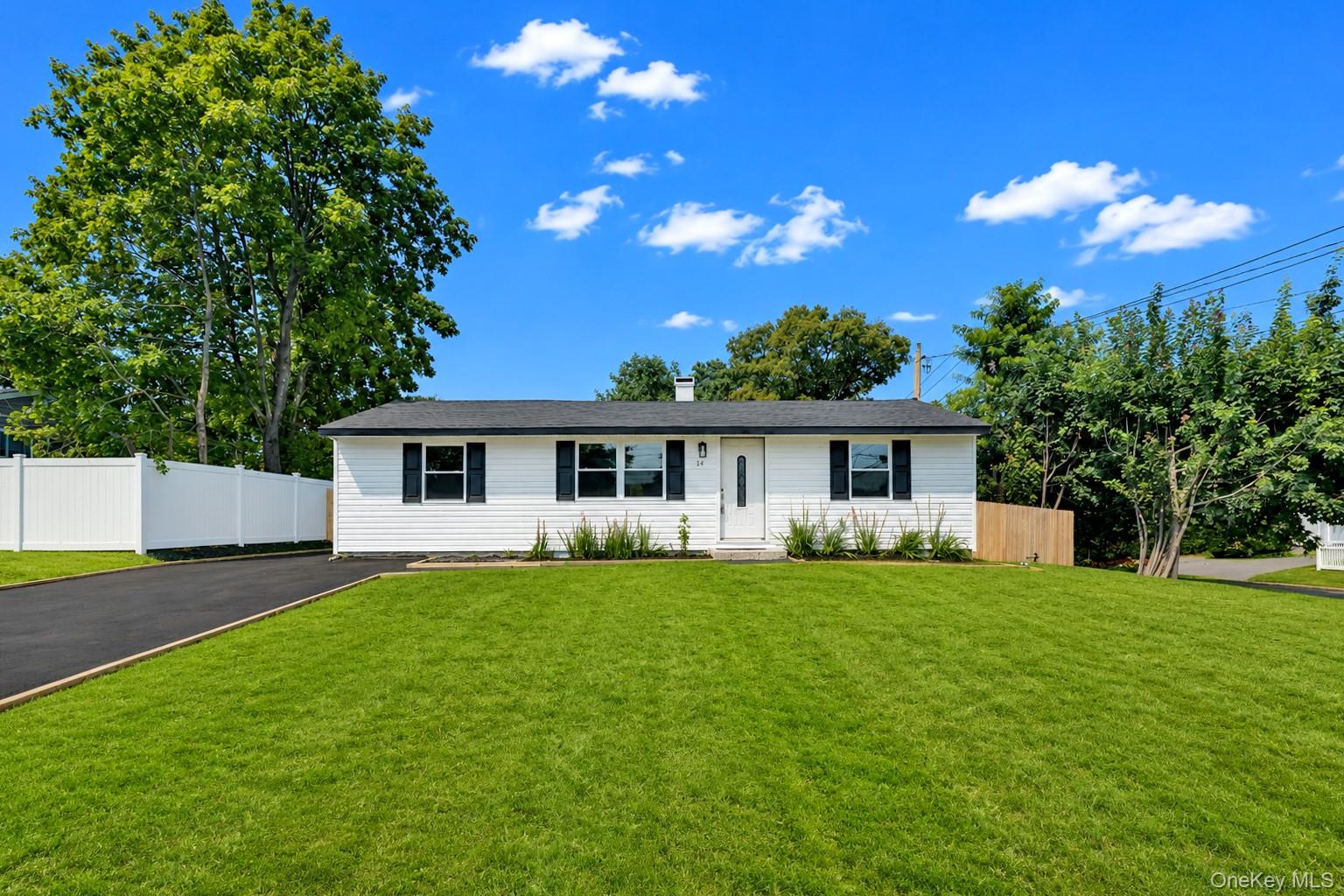 14 Marie Lane, Central Islip NY 11722