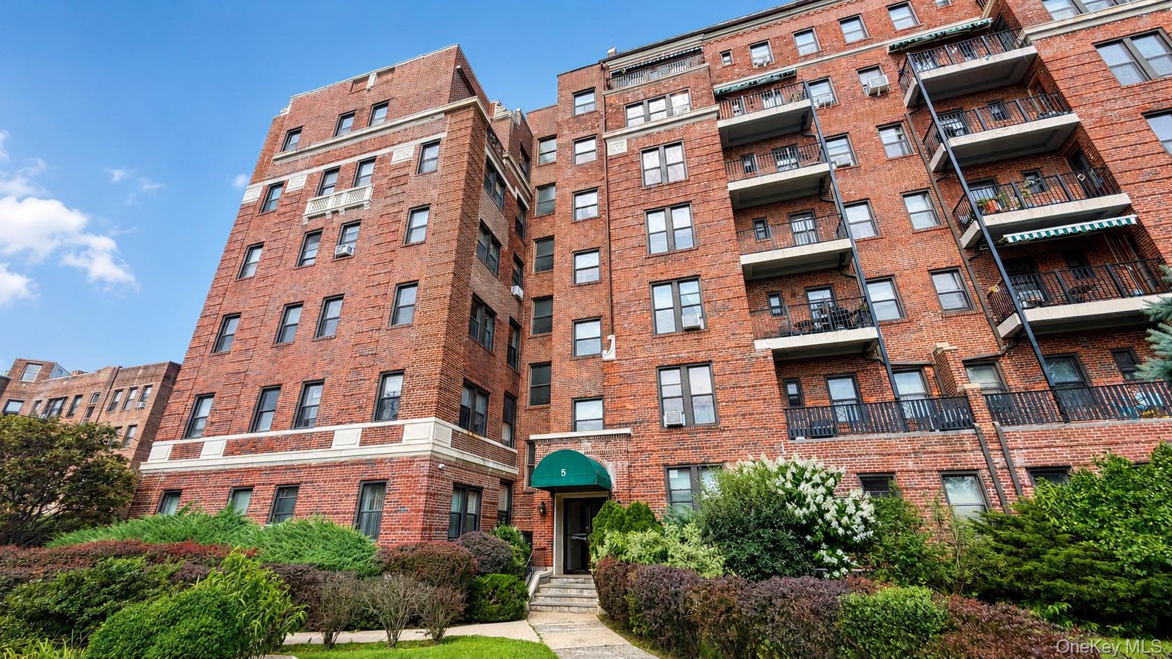 5 Circuit Road Unit A30, New Rochelle NY 10805