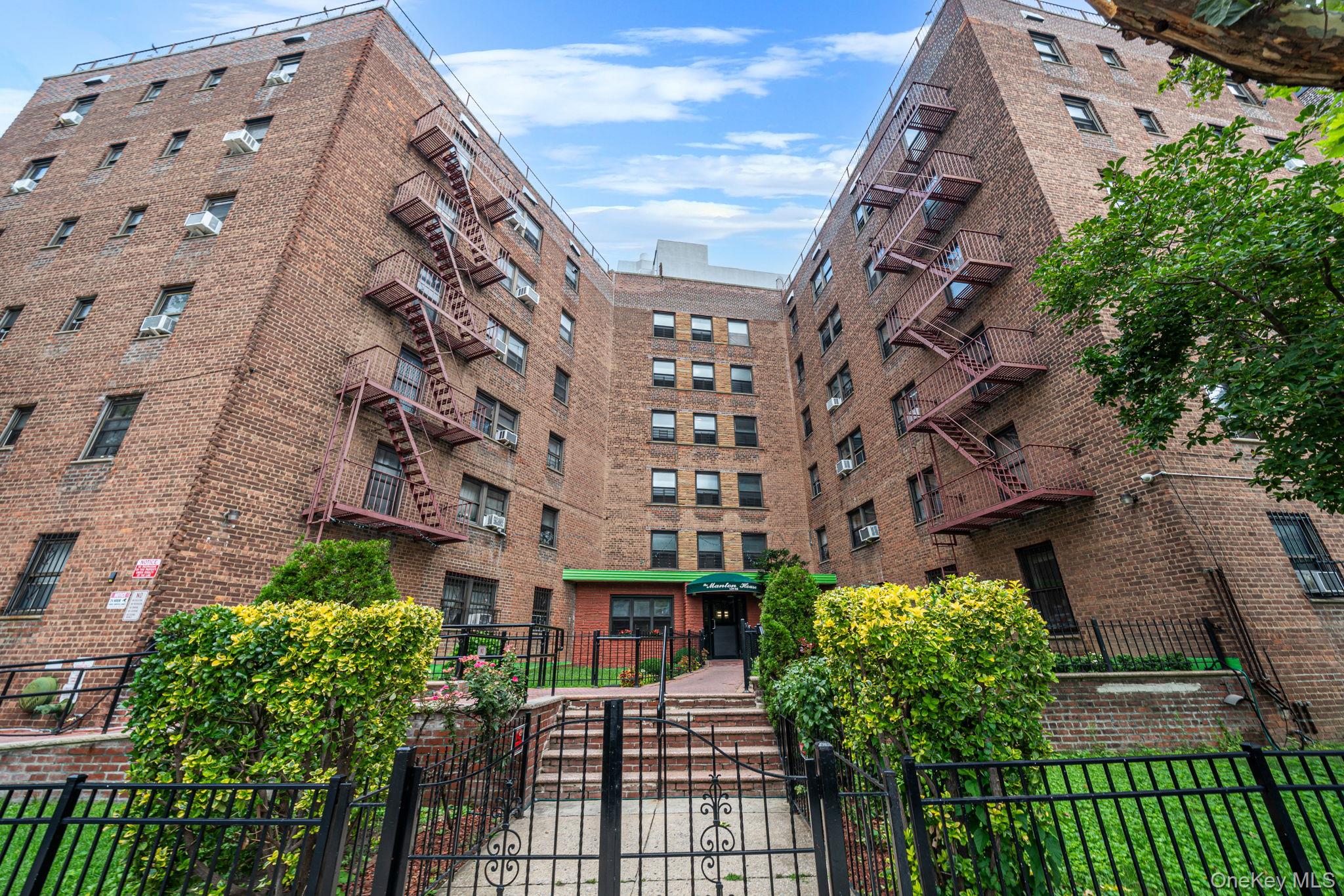 139-05 85 Drive Unit 5E, Briarwood NY 11435