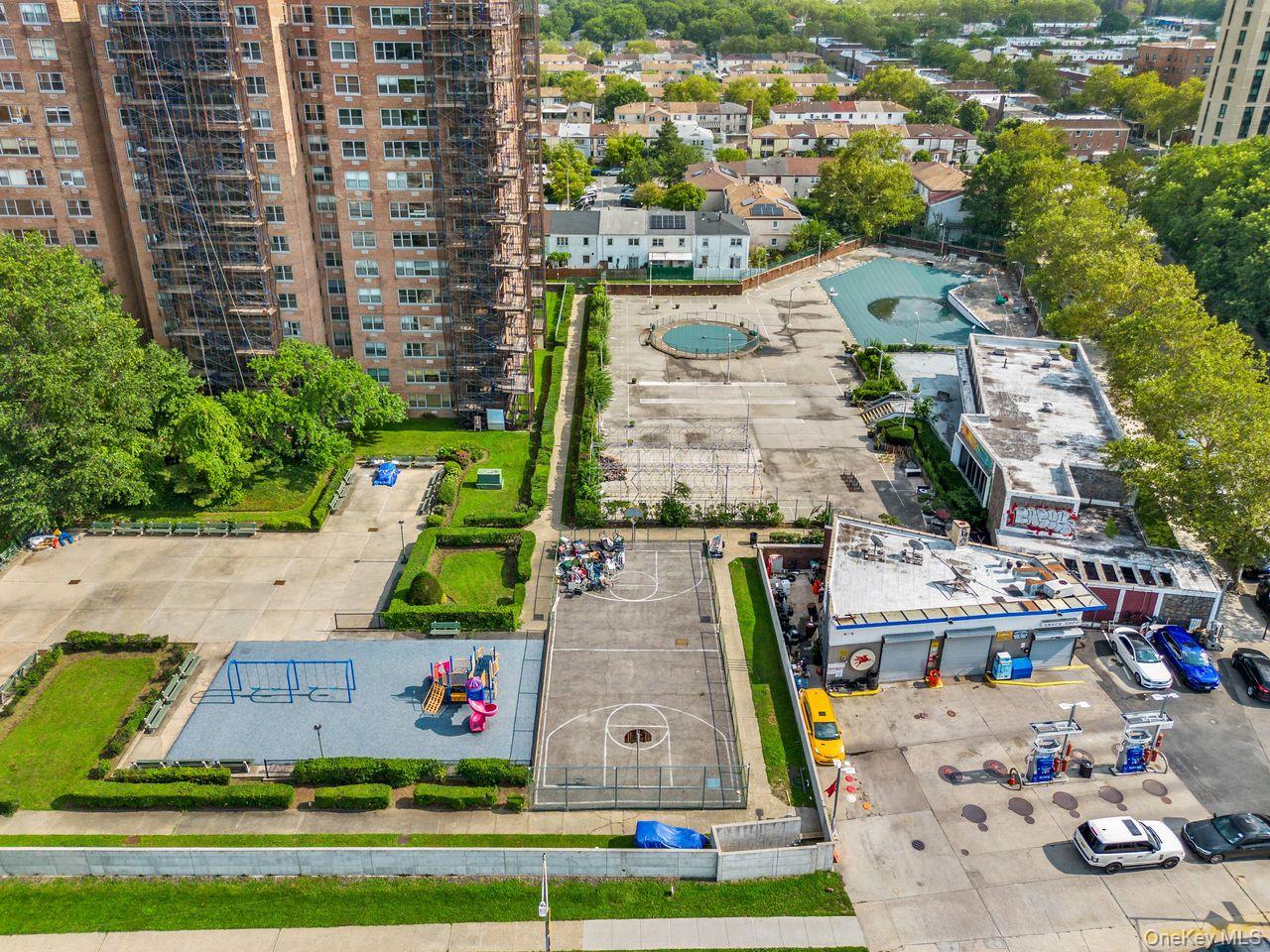 61-20 Grand Central Parkway Unit A1508, Forest Hills NY 11375