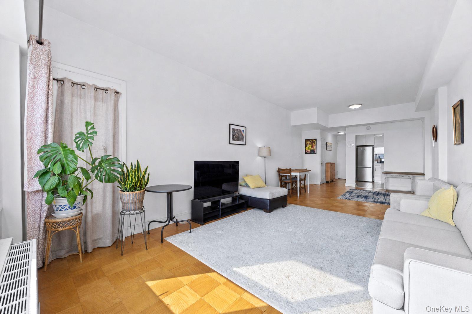 61-20 Grand Central Parkway Unit A1508, Forest Hills NY 11375