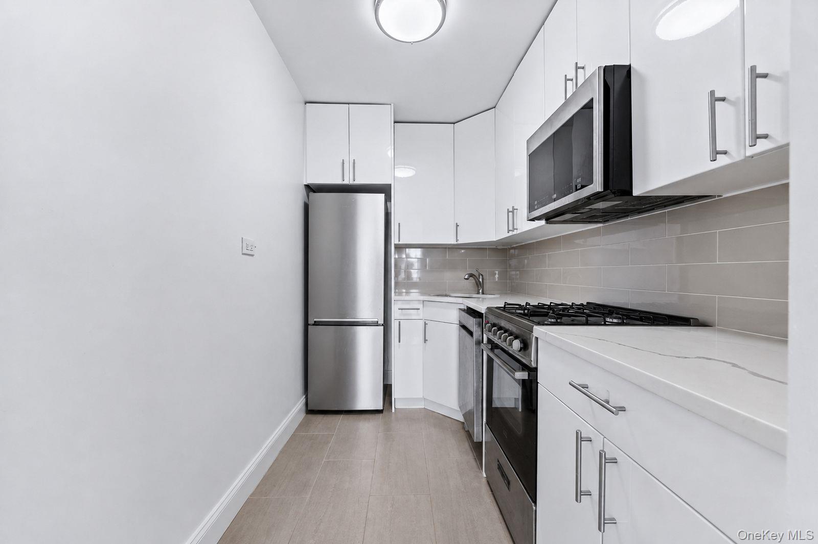 61-20 Grand Central Parkway Unit A1508, Forest Hills NY 11375