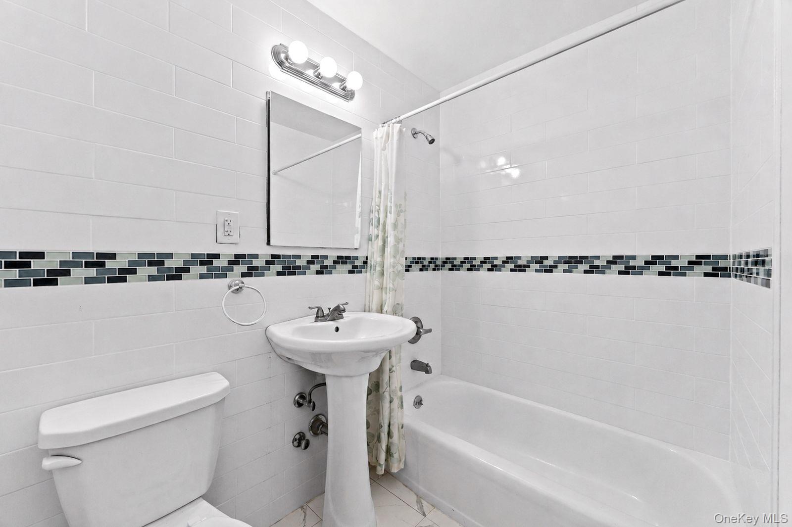 61-20 Grand Central Parkway Unit A1508, Forest Hills NY 11375