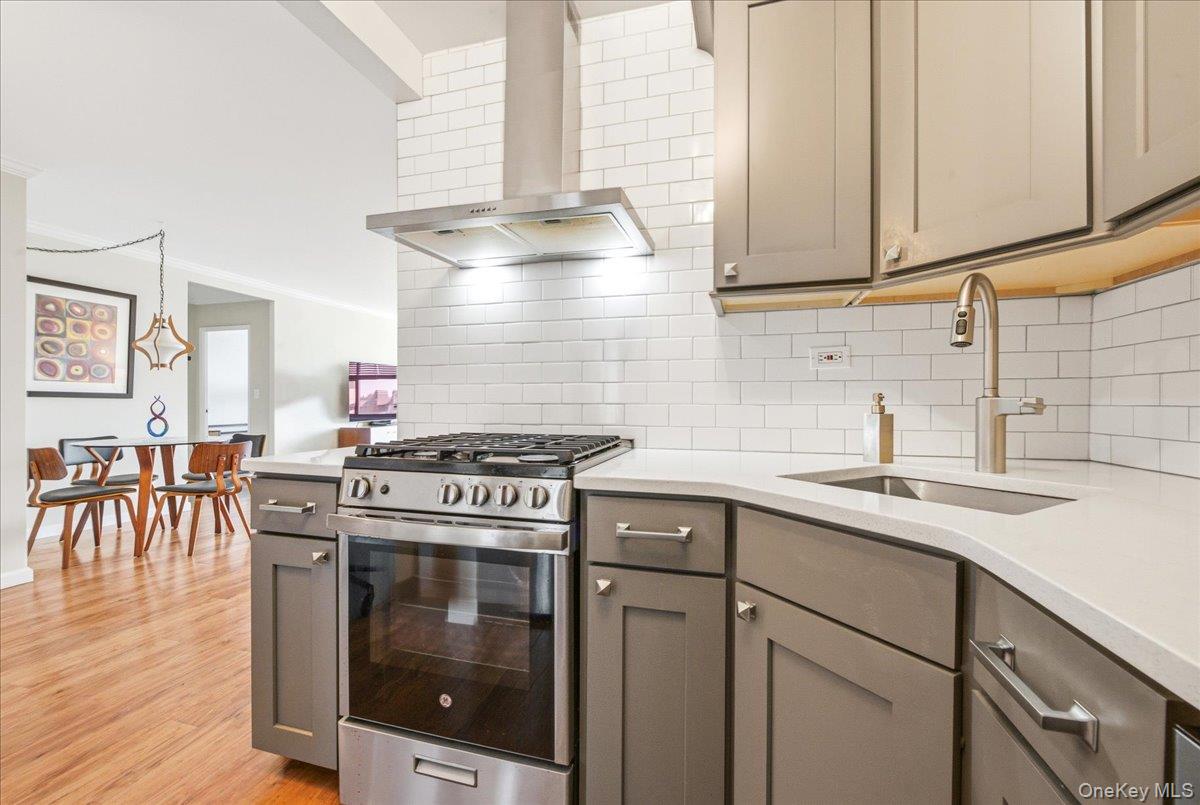 7025 Yellowstone Boulevard Unit 8Q, Forest Hills NY 11375