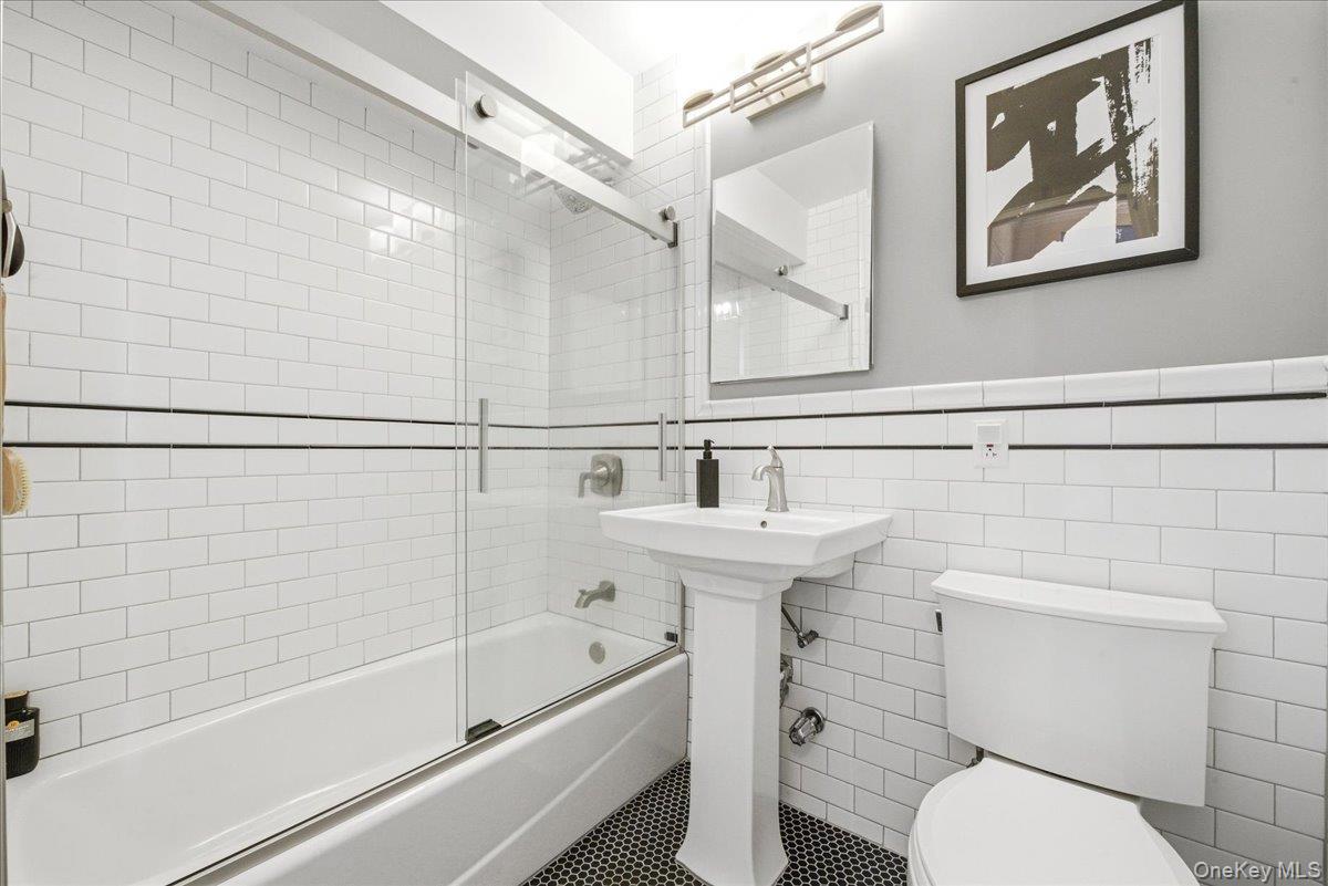 7025 Yellowstone Boulevard Unit 8Q, Forest Hills NY 11375