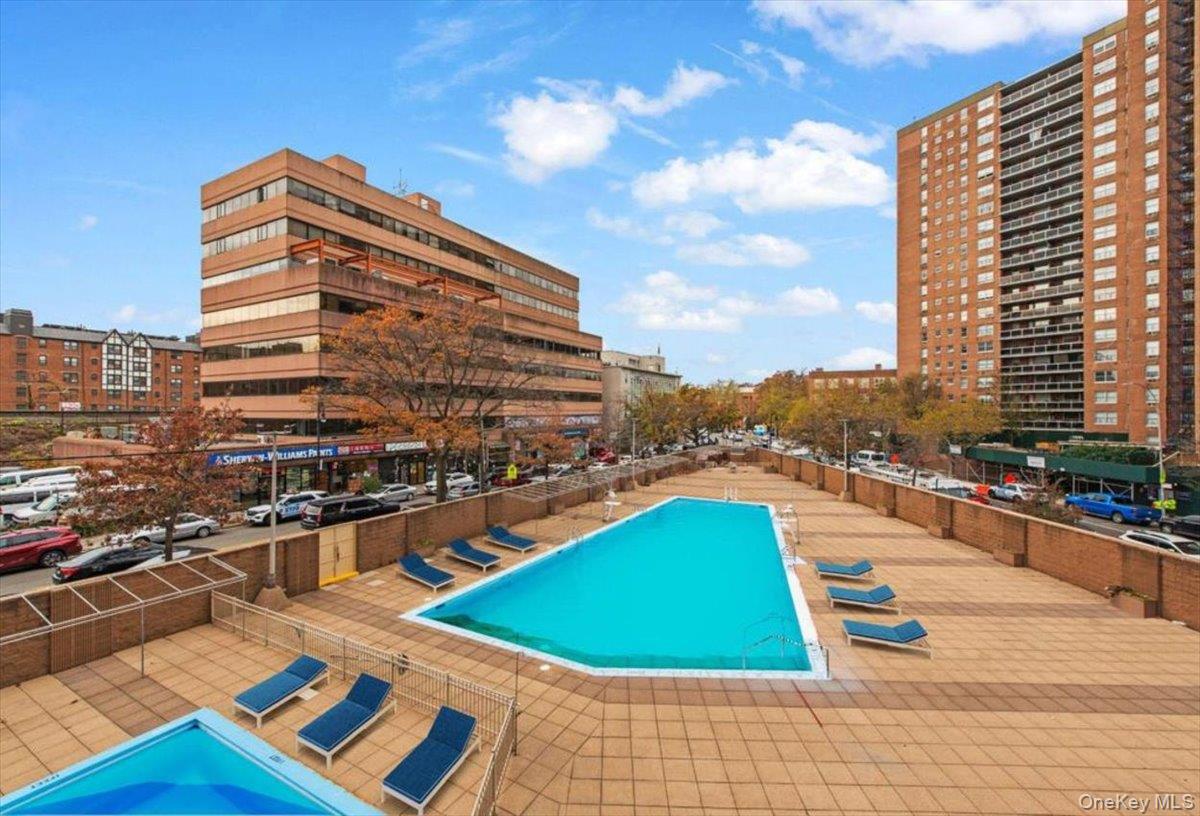 7025 Yellowstone Boulevard Unit 8Q, Forest Hills NY 11375
