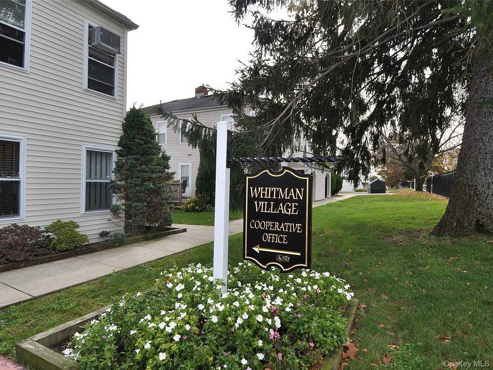 270 Lowndes Avenue Unit 121G, Huntington Station NY 11746