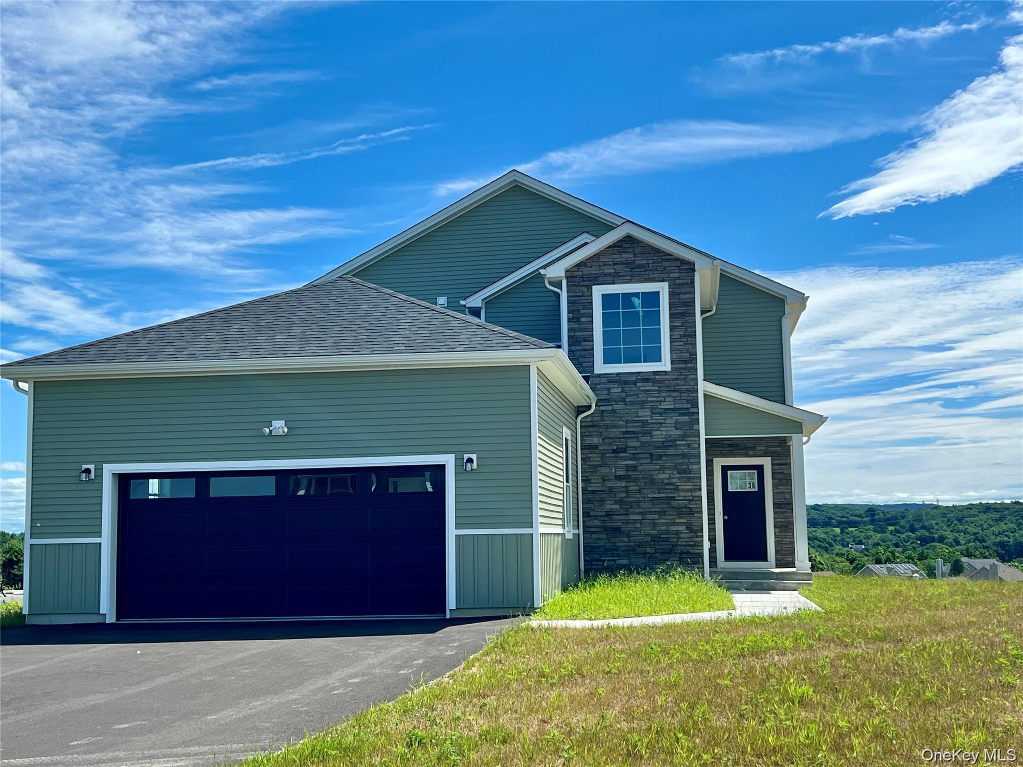 38 Dartmouth Drive, Poughkeepsie NY 12603