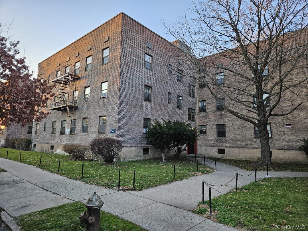 144-17 79 Avenue Unit 2D, Kew Garden Hills NY 11367