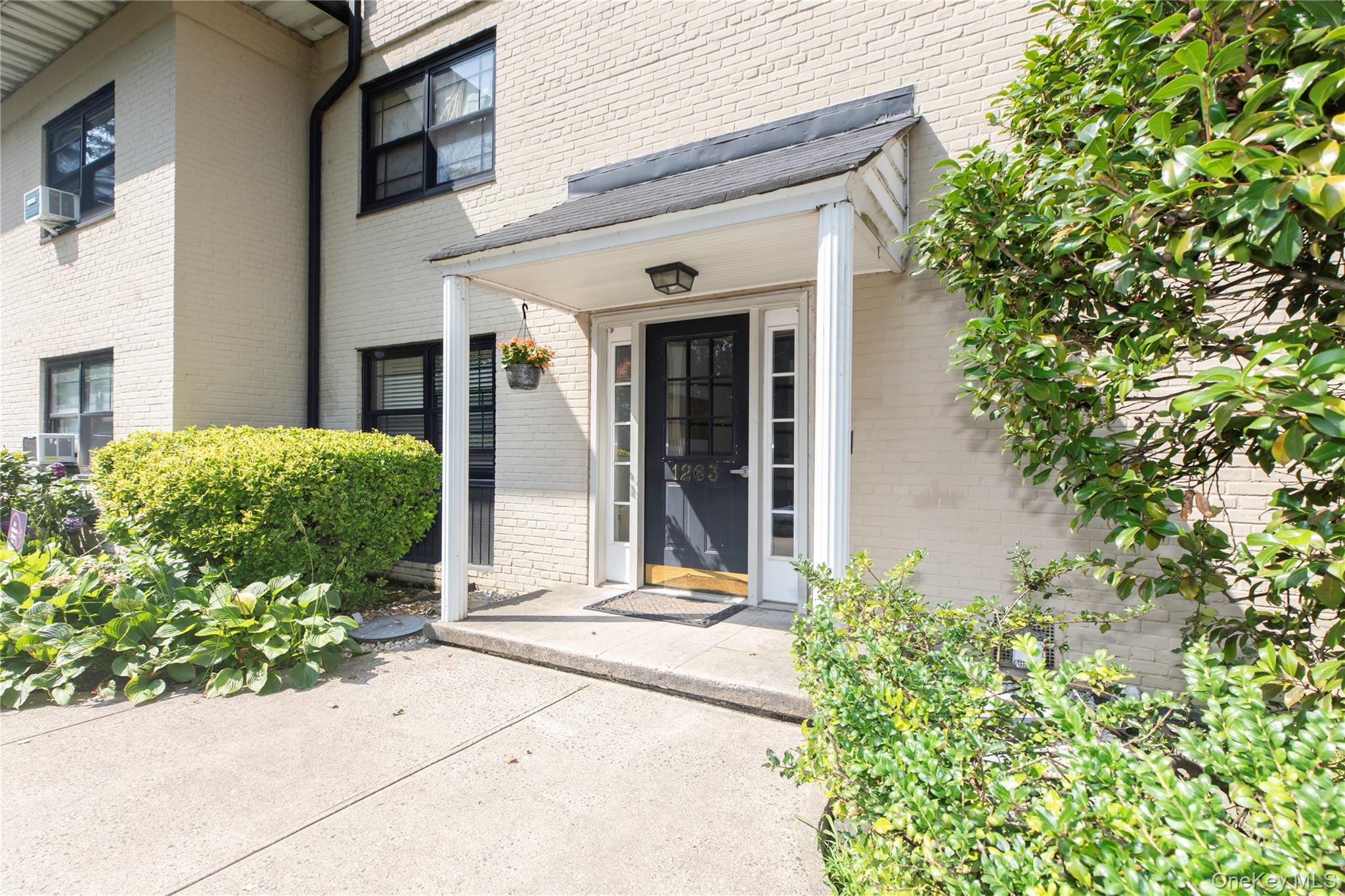 1263 California Road Unit 2R, Eastchester NY 10709