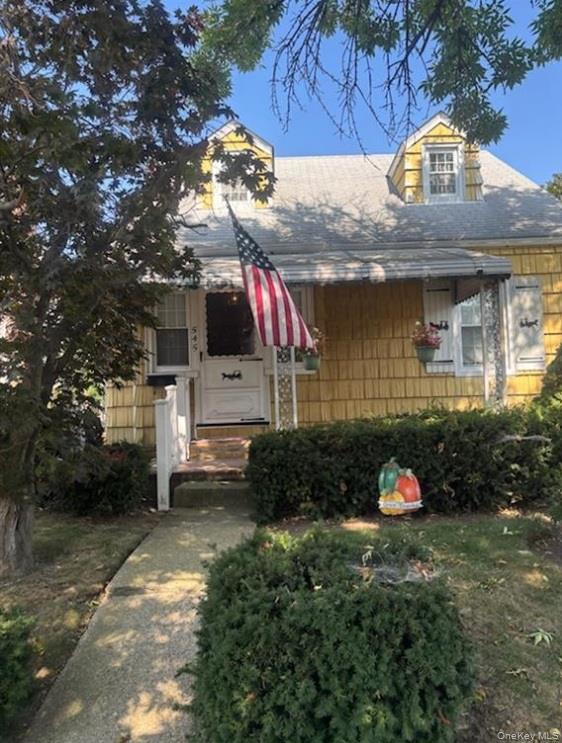 545 6th Avenue, New Hyde Park NY 11040