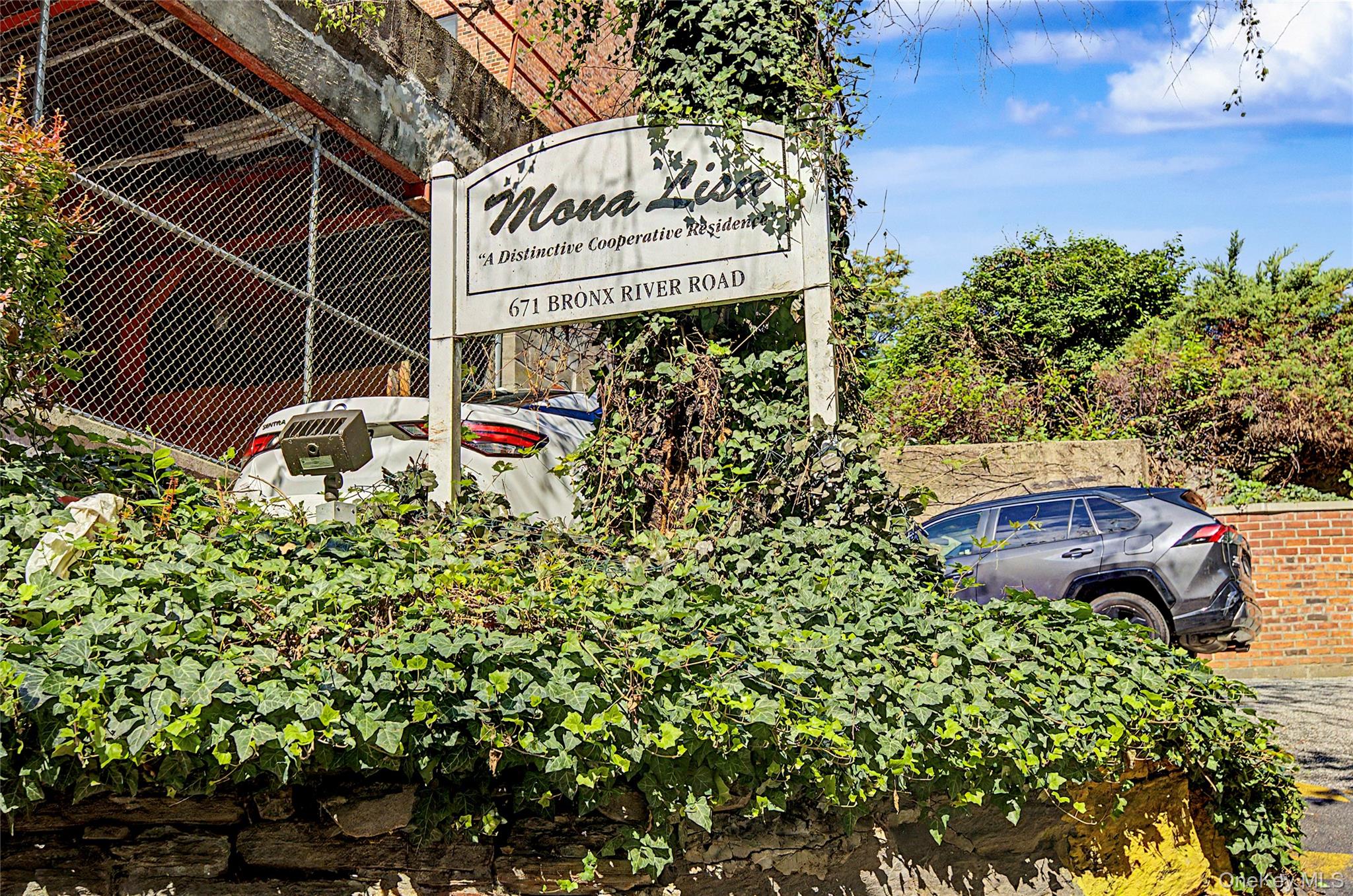 671 Bronx River Road Unit 6k, Yonkers NY 10704