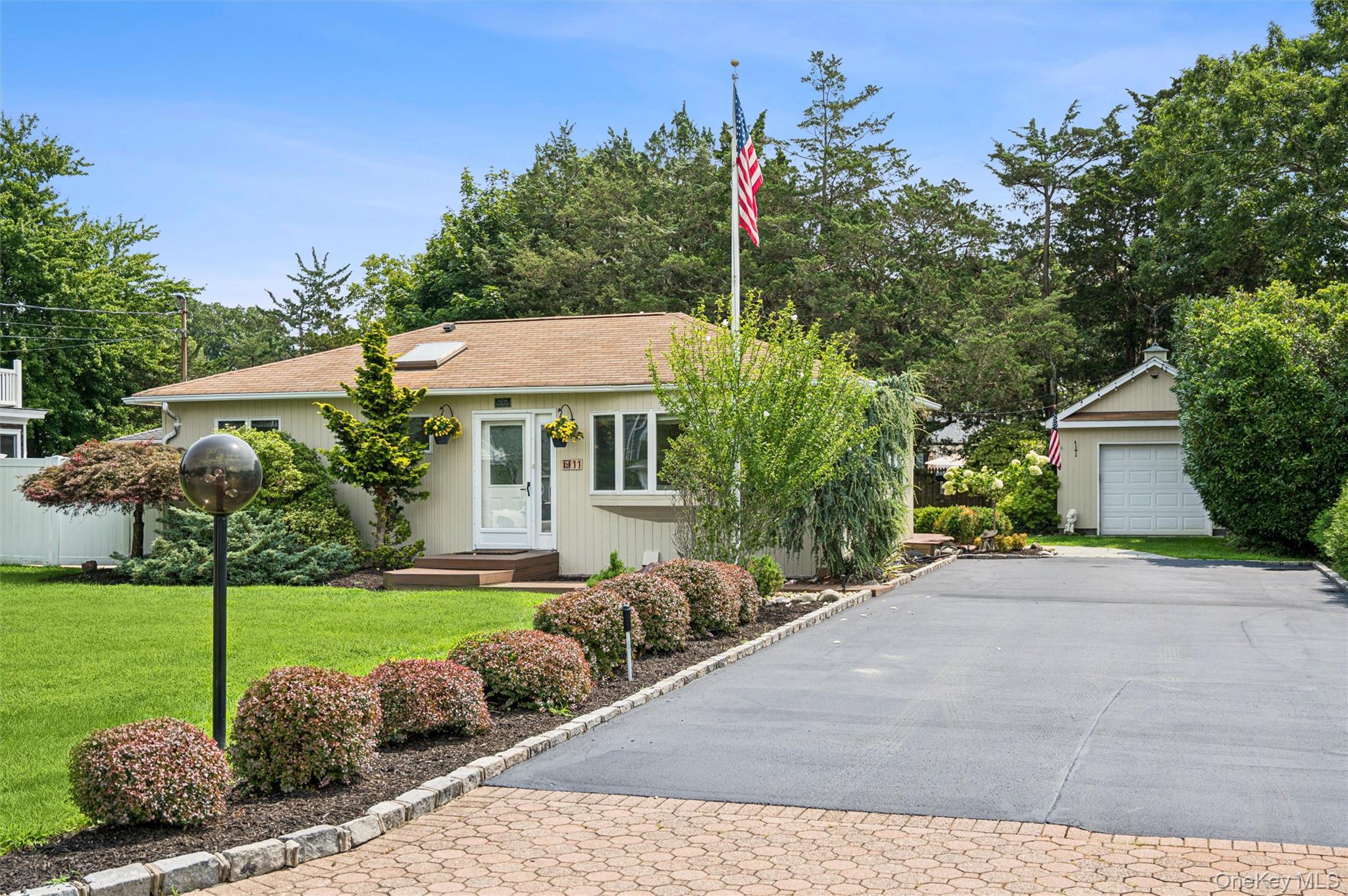 11 Bay Street, Center Moriches NY 11934
