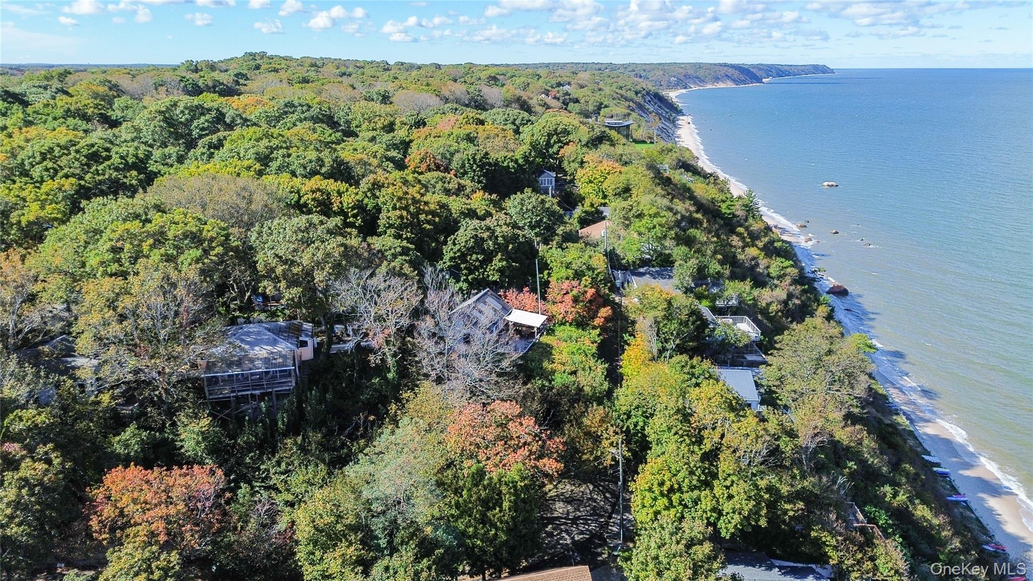 10 Acorn Path, Baiting Hollow NY 11933