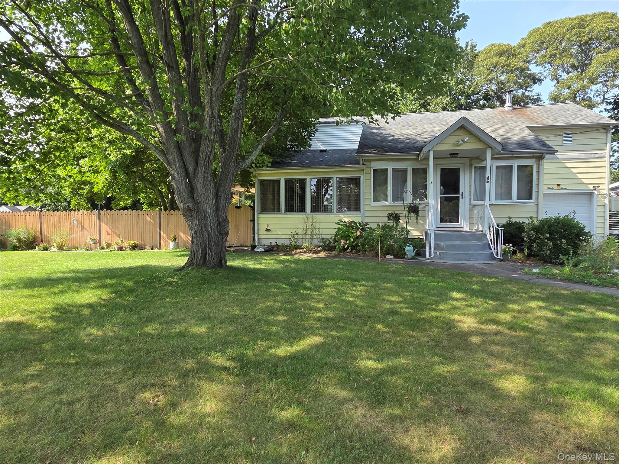 33 Elmwood Avenue, Selden NY 11784