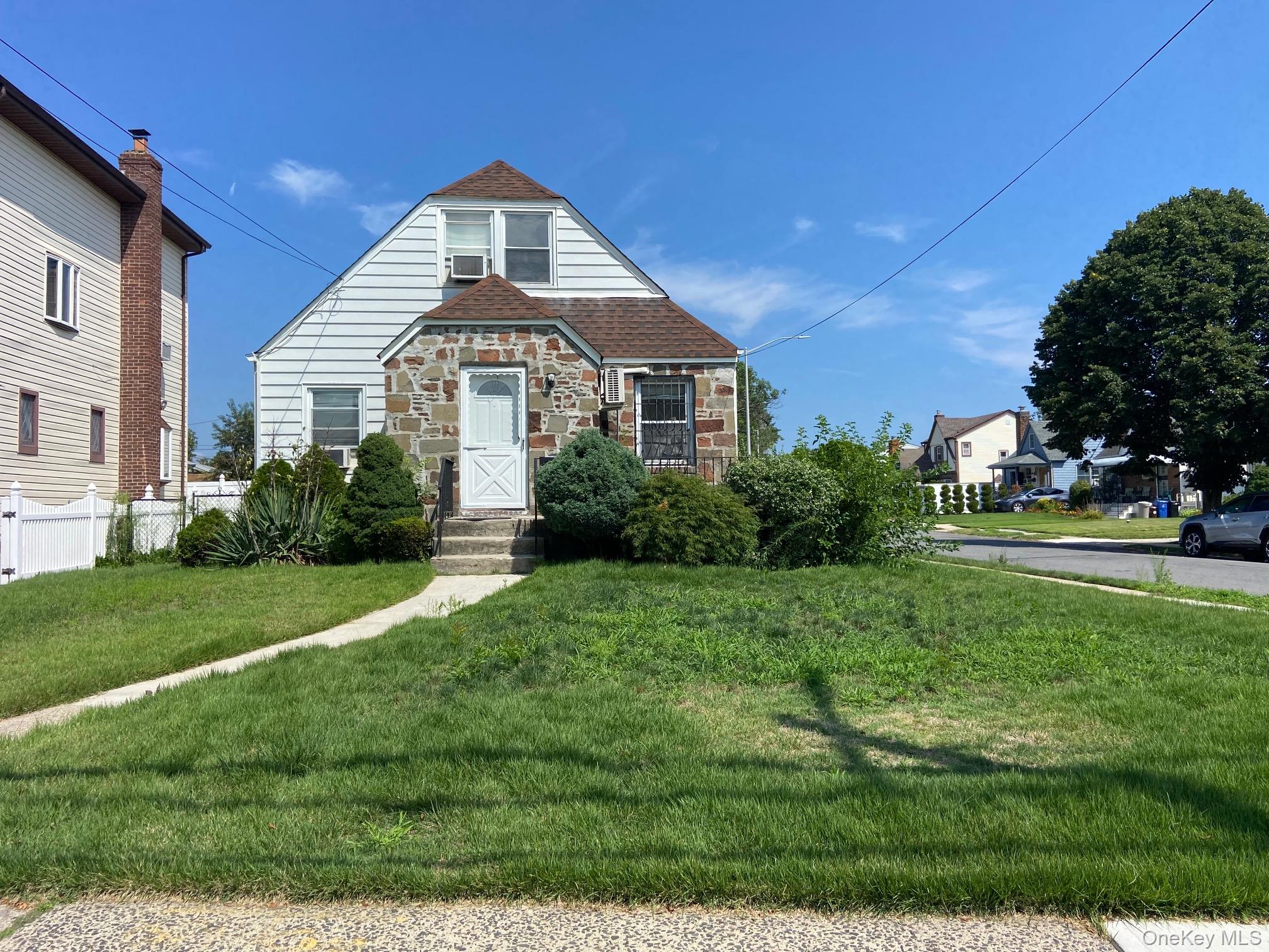 25119 86th Avenue, Bellerose NY 11426