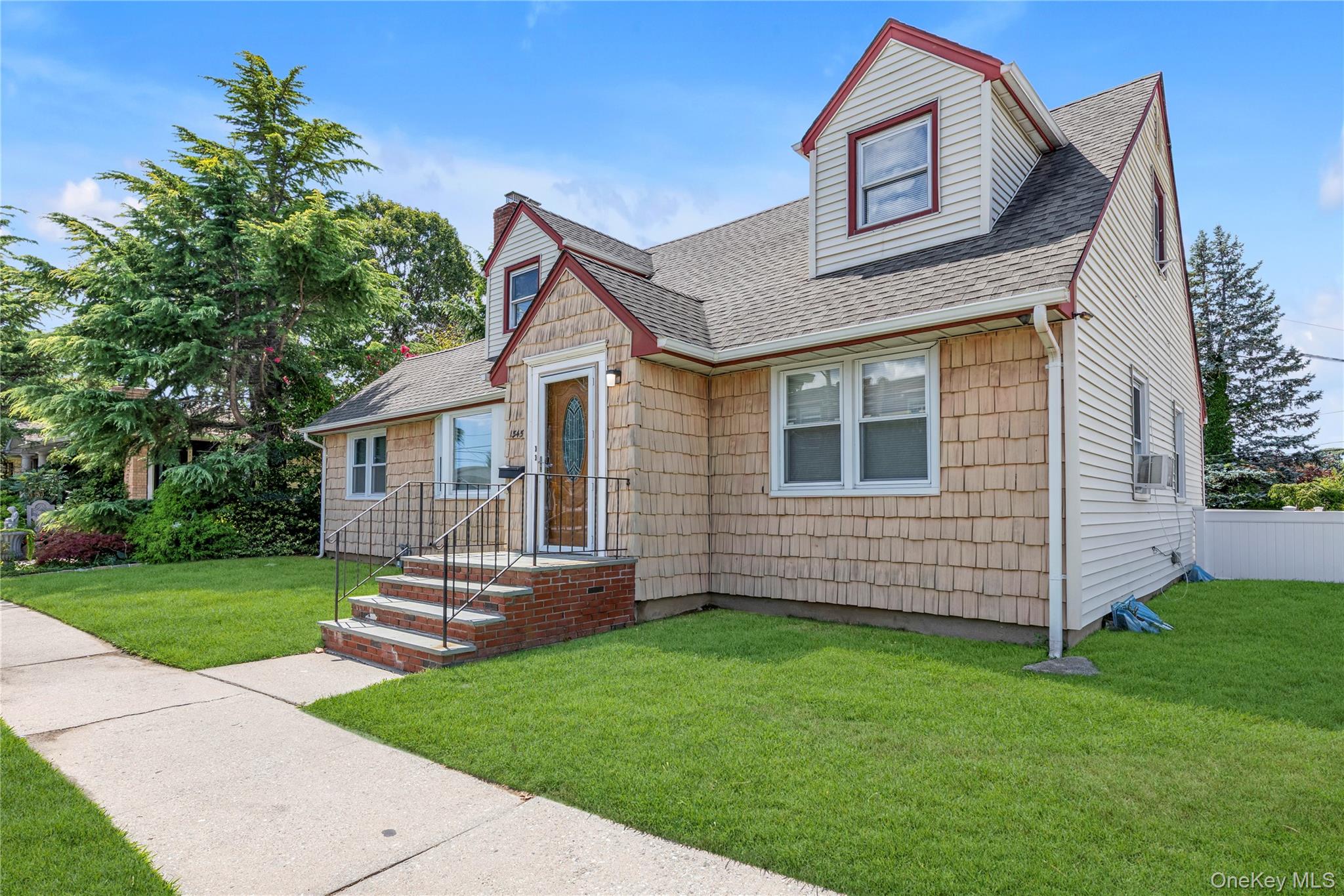 1345 Great Neck Road, Copiague NY 11726