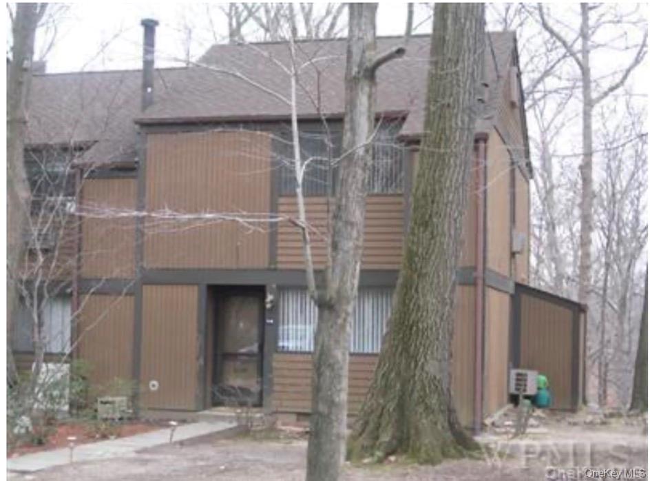 114 Round Hill Road, Dobbs Ferry NY 10522