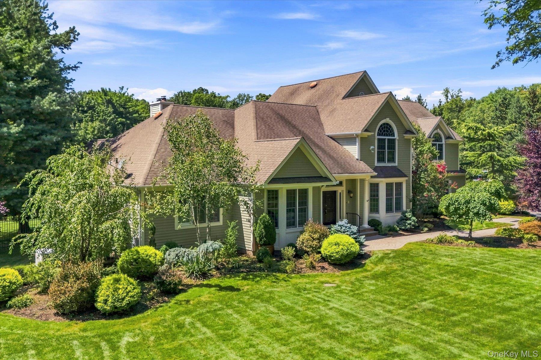 3 Spring Bay Lane, Lloyd Harbor NY 11743
