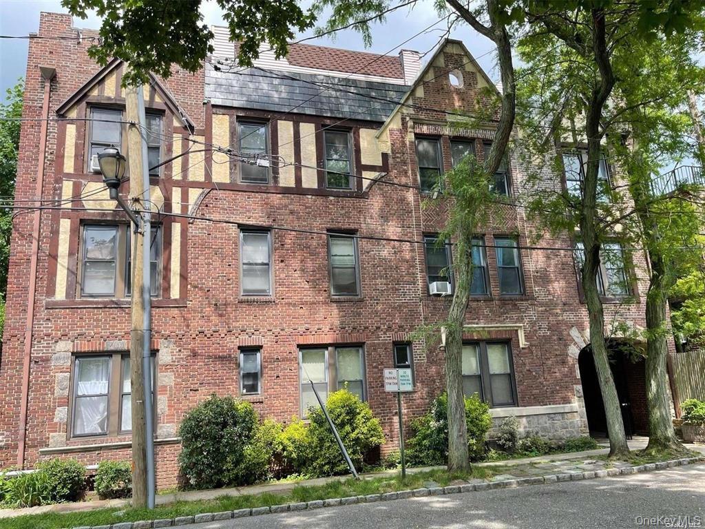 1 Hillside Avenue Unit 3B, Great Neck NY 11021